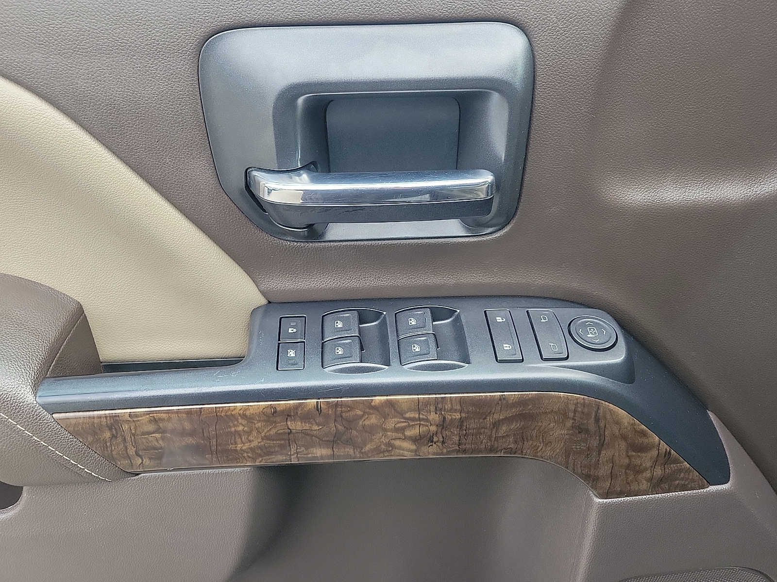 Thumbnail: 2015 Chevrolet Silverado 1500 - 13