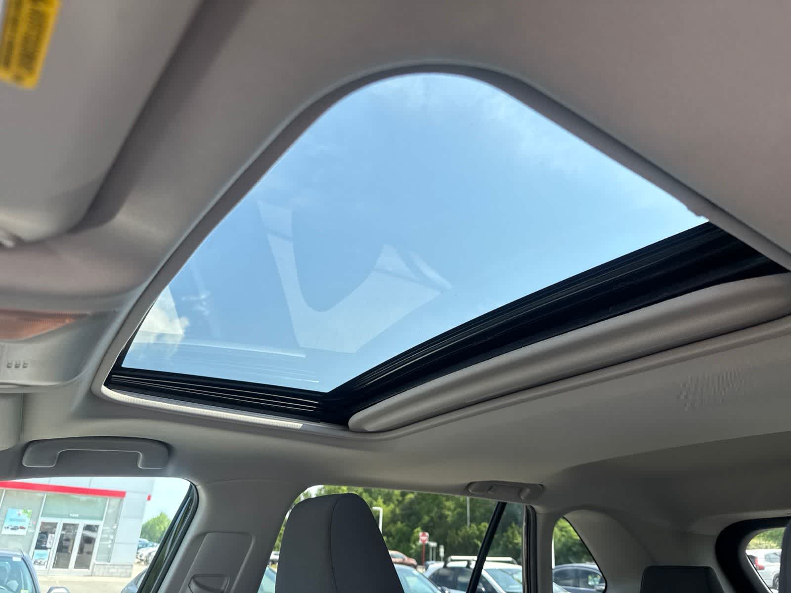 Thumbnail: 2019 Toyota RAV4 - 20