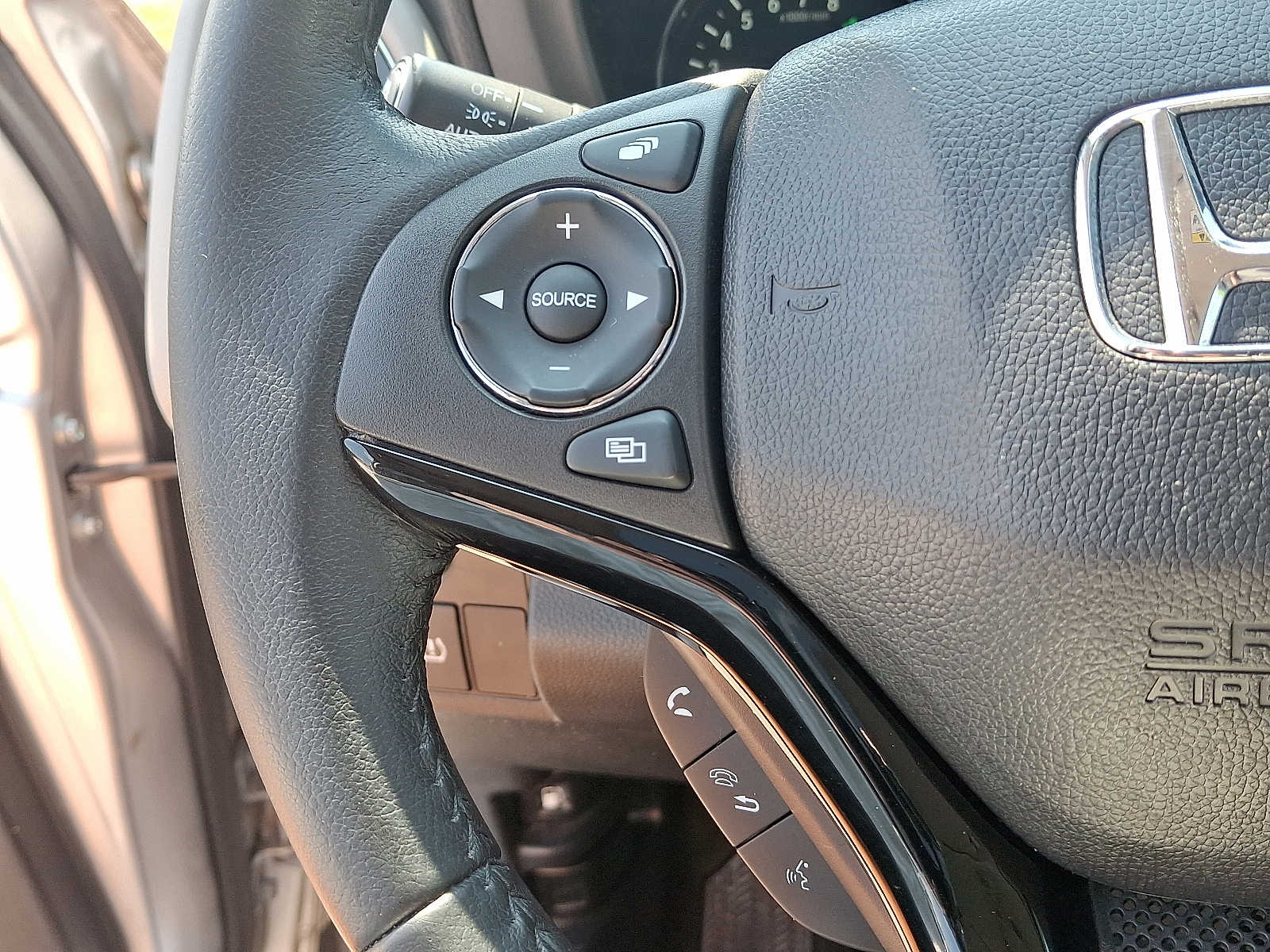 Thumbnail: 2016 Honda HR-V - 23