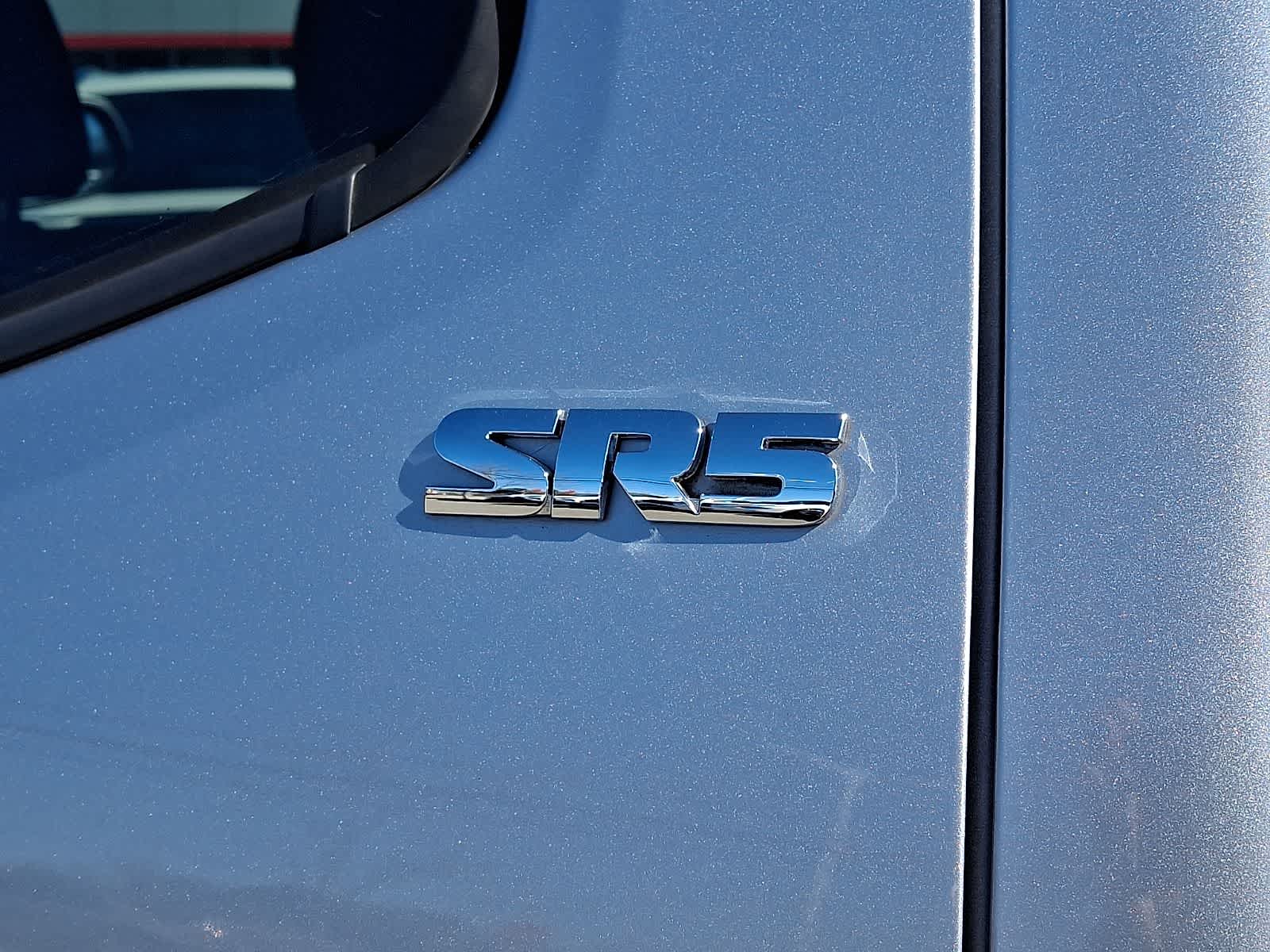 Thumbnail: 2018 Toyota Tacoma - 32