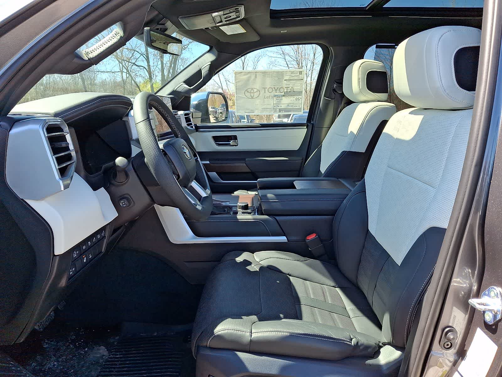 Thumbnail: 2025 Toyota Tundra - 12