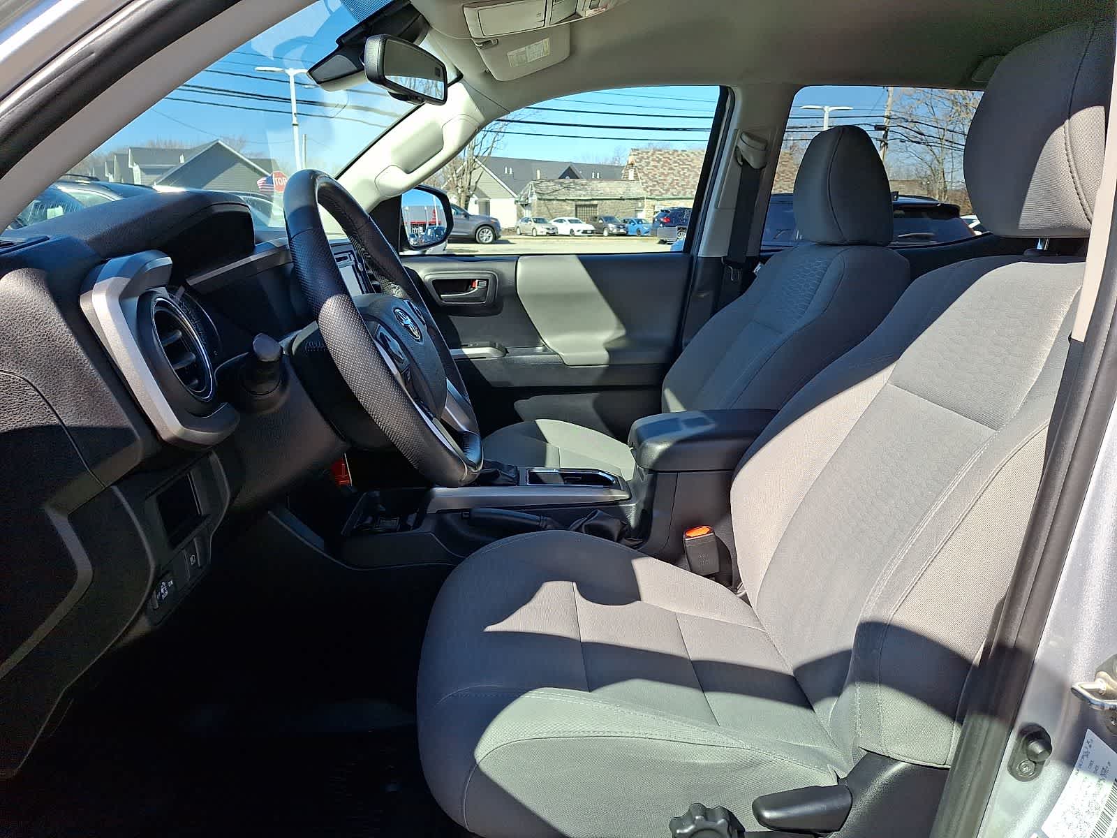 Thumbnail: 2018 Toyota Tacoma - 15