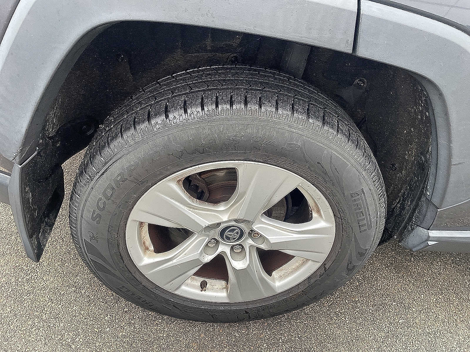 Thumbnail: 2020 Toyota RAV4 - 13