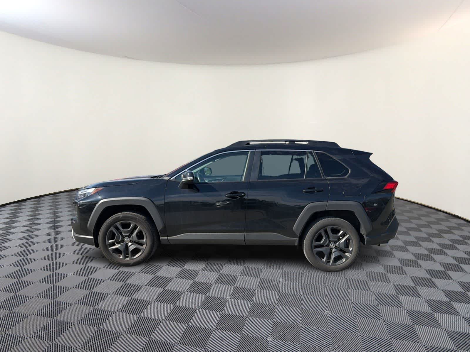 Thumbnail: 2024 Toyota RAV4 - 6