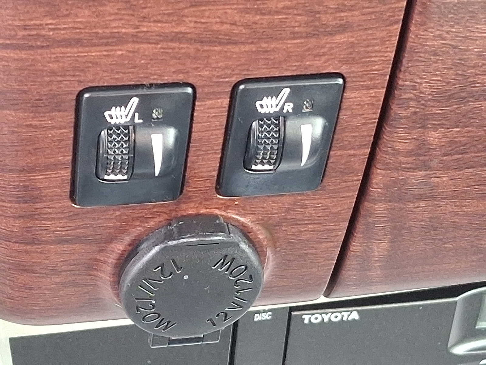 Thumbnail: 2013 Toyota Sienna - 30