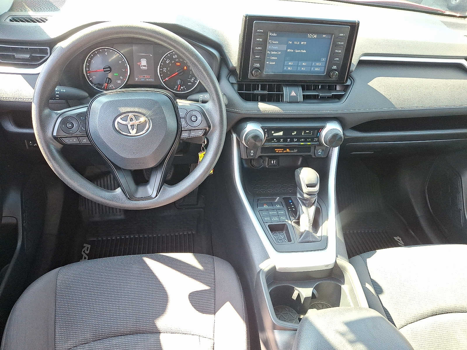 Thumbnail: 2019 Toyota RAV4 - 14