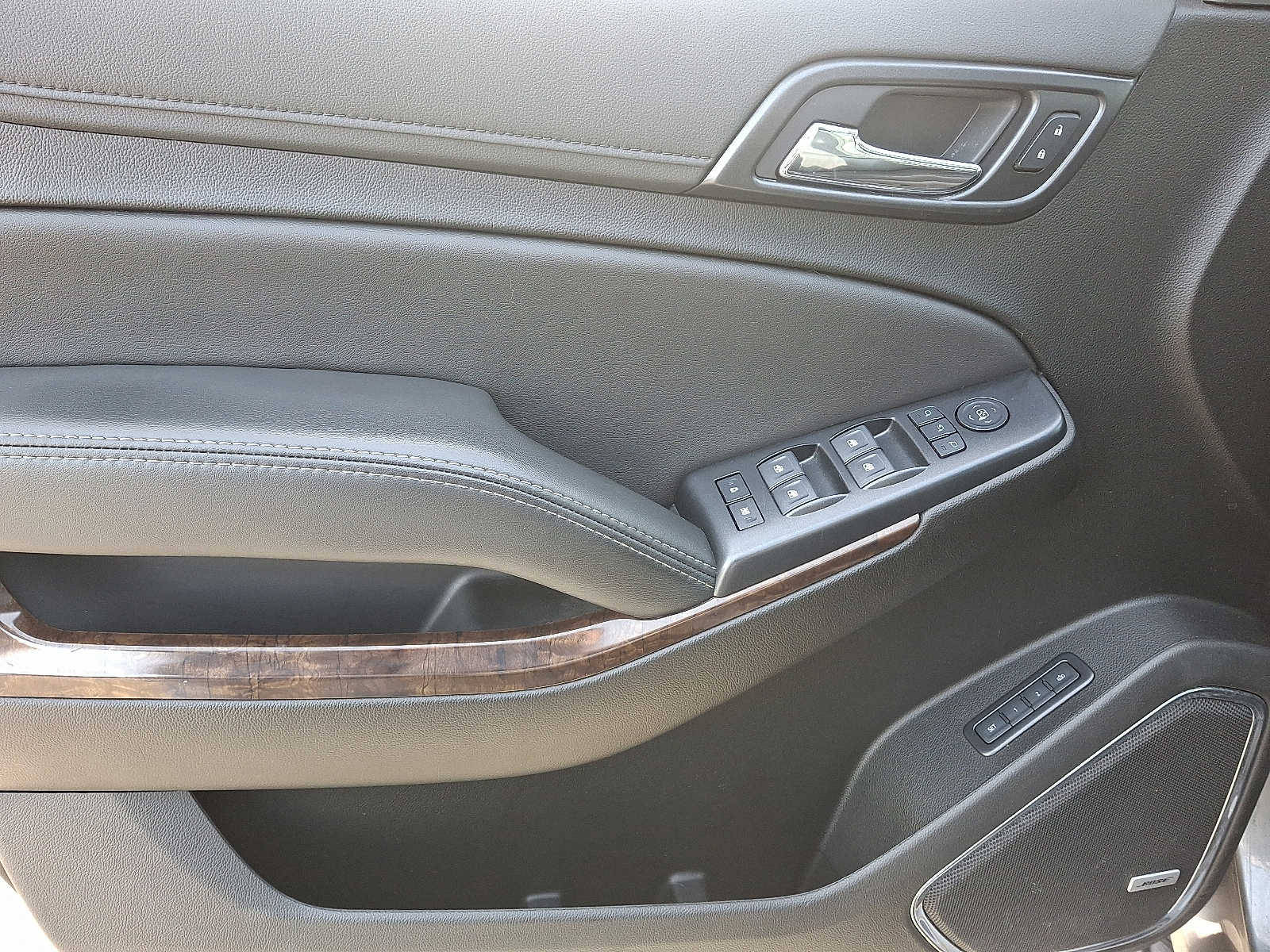 Thumbnail: 2020 Chevrolet Tahoe - 16