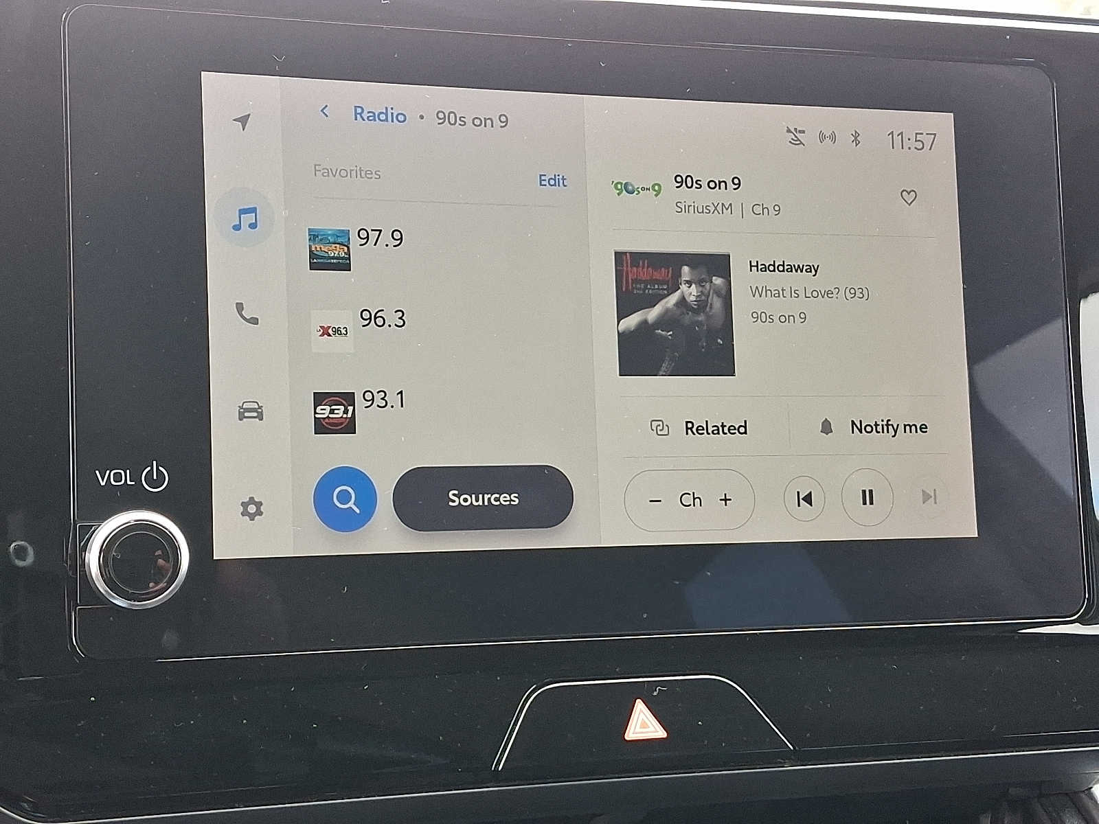 Thumbnail: 2023 Toyota Venza - 19