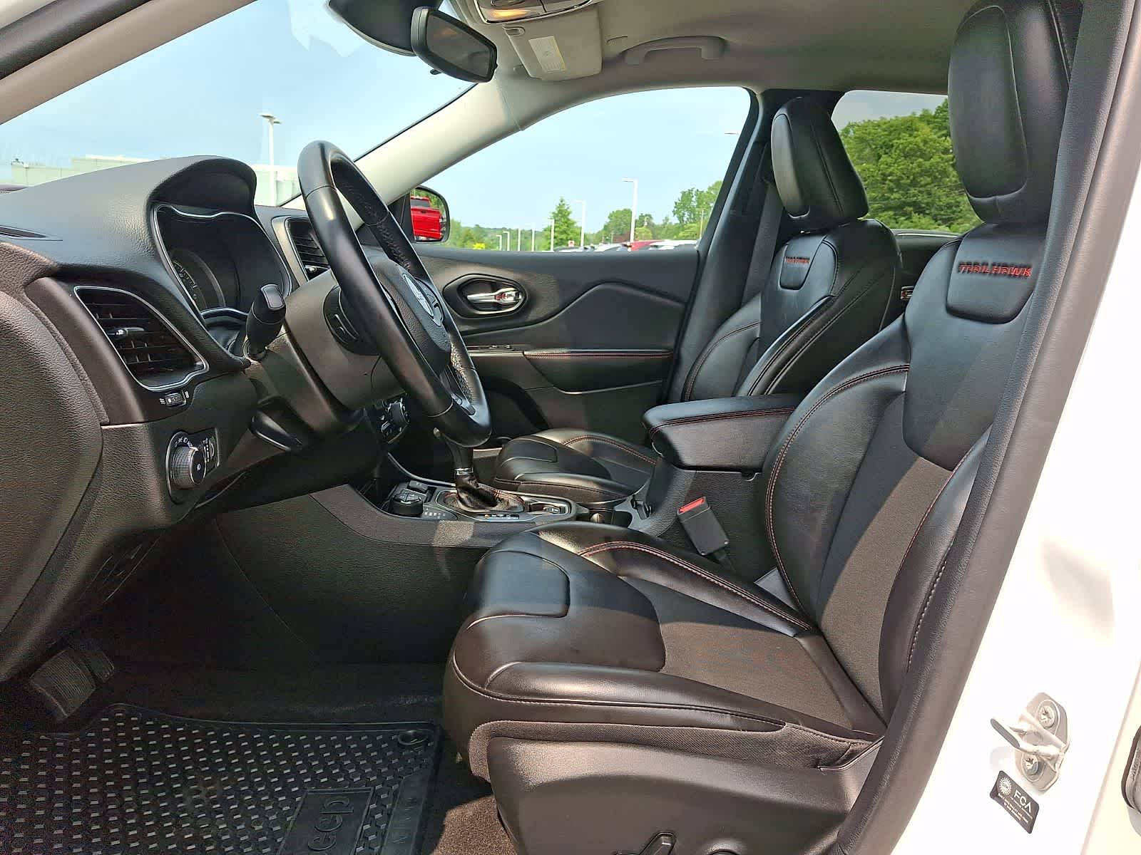 Thumbnail: 2021 Jeep Cherokee - 15