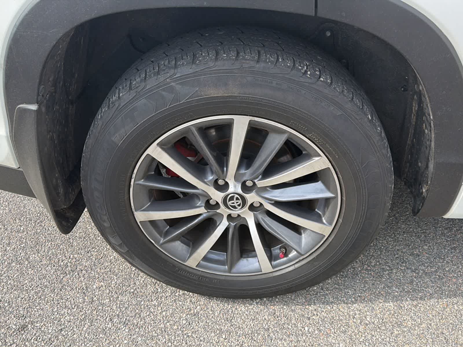 Thumbnail: 2018 Toyota Highlander - 24