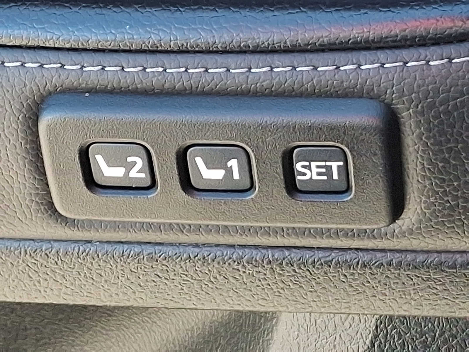 Thumbnail: 2022 Toyota 4Runner - 28