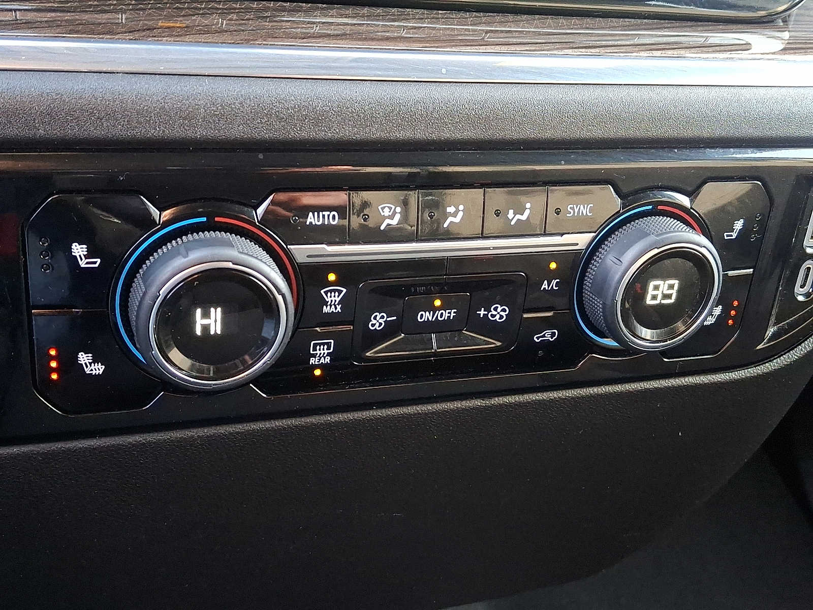 Thumbnail: 2025 Chevrolet Silverado 1500 - 16