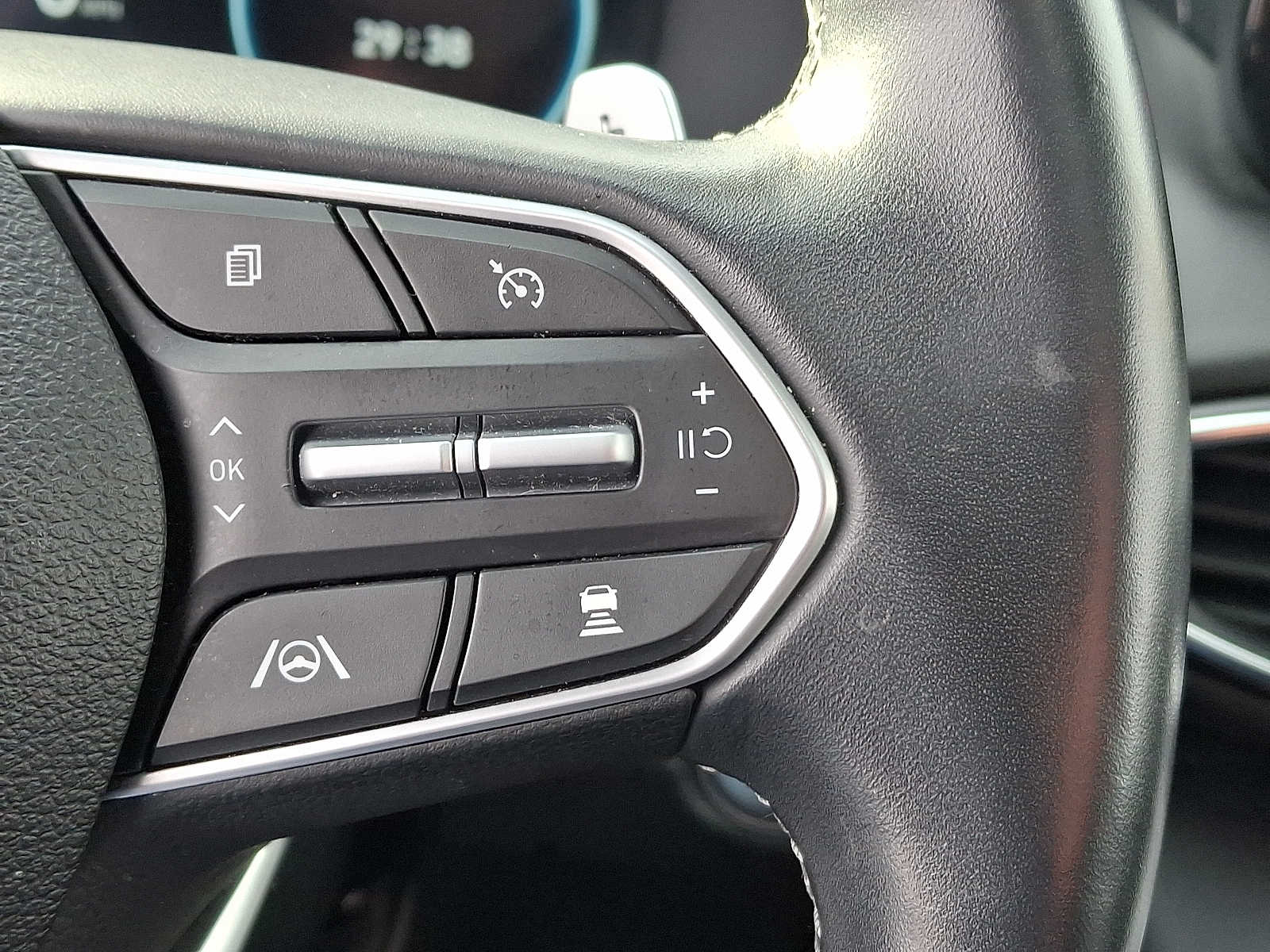 Thumbnail: 2023 Hyundai Santa Fe - 24