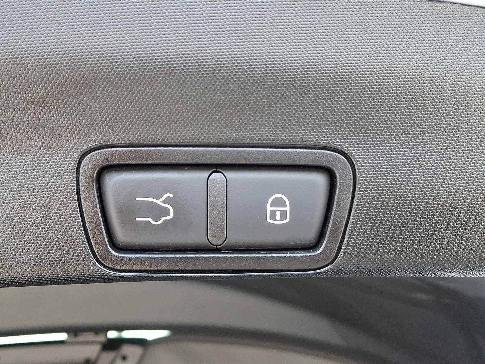 Thumbnail: 2023 Alfa Romeo Stelvio - 24