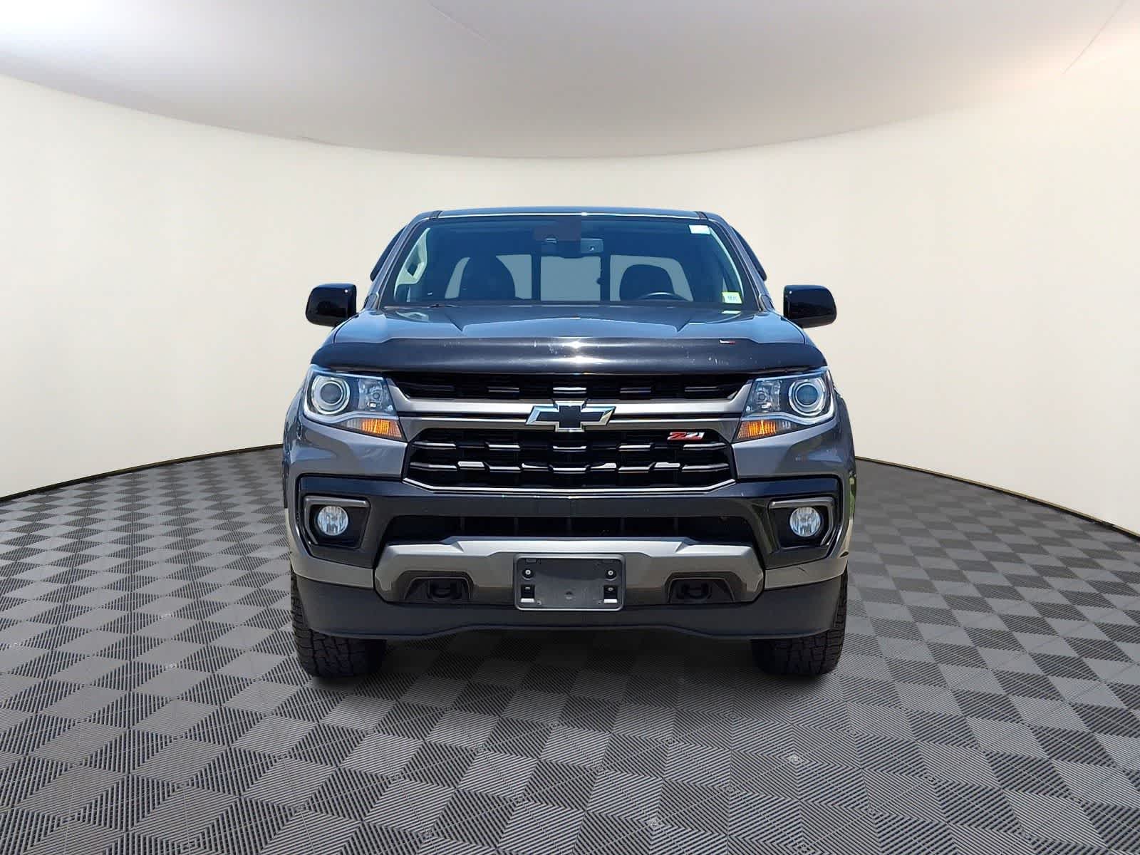 Thumbnail: 2021 Chevrolet Colorado - 3