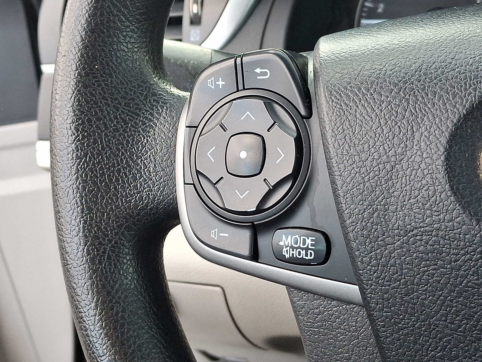 Thumbnail: 2013 Toyota Camry - 21