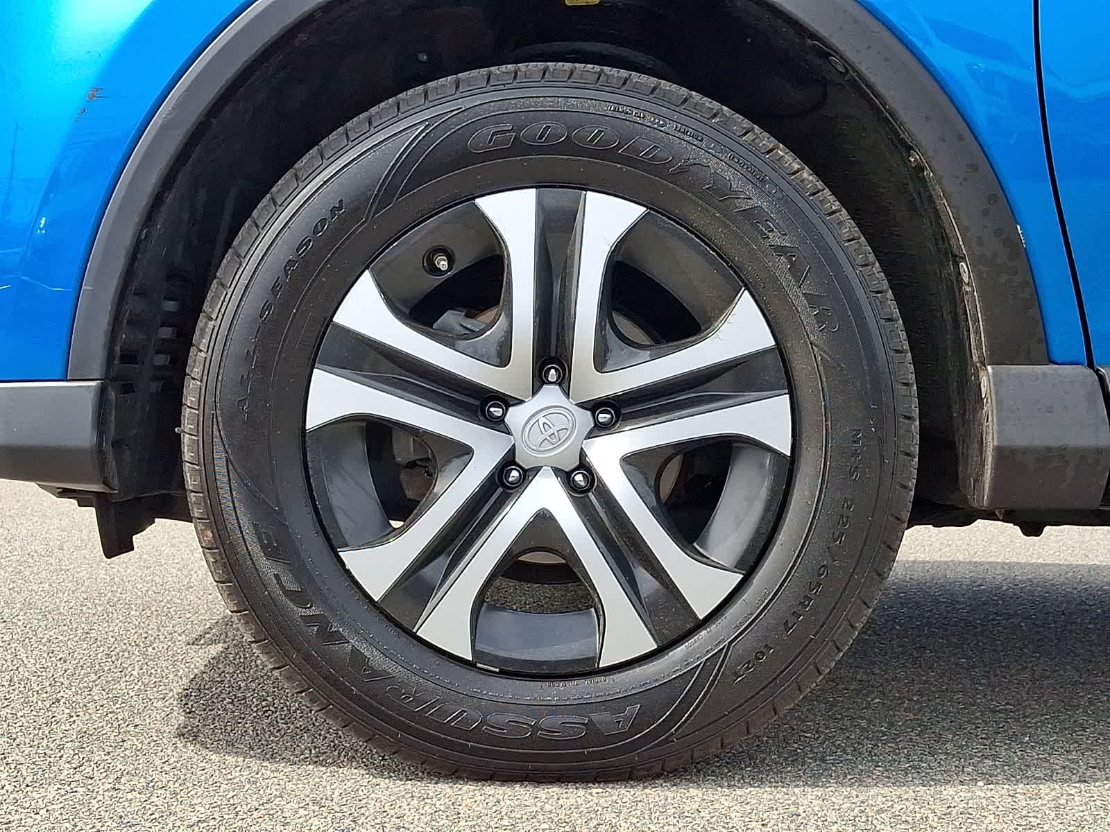 Thumbnail: 2016 Toyota RAV4 - 10
