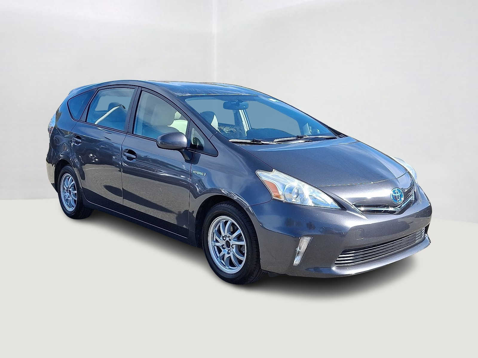 Thumbnail: 2013 Toyota Prius v - 5