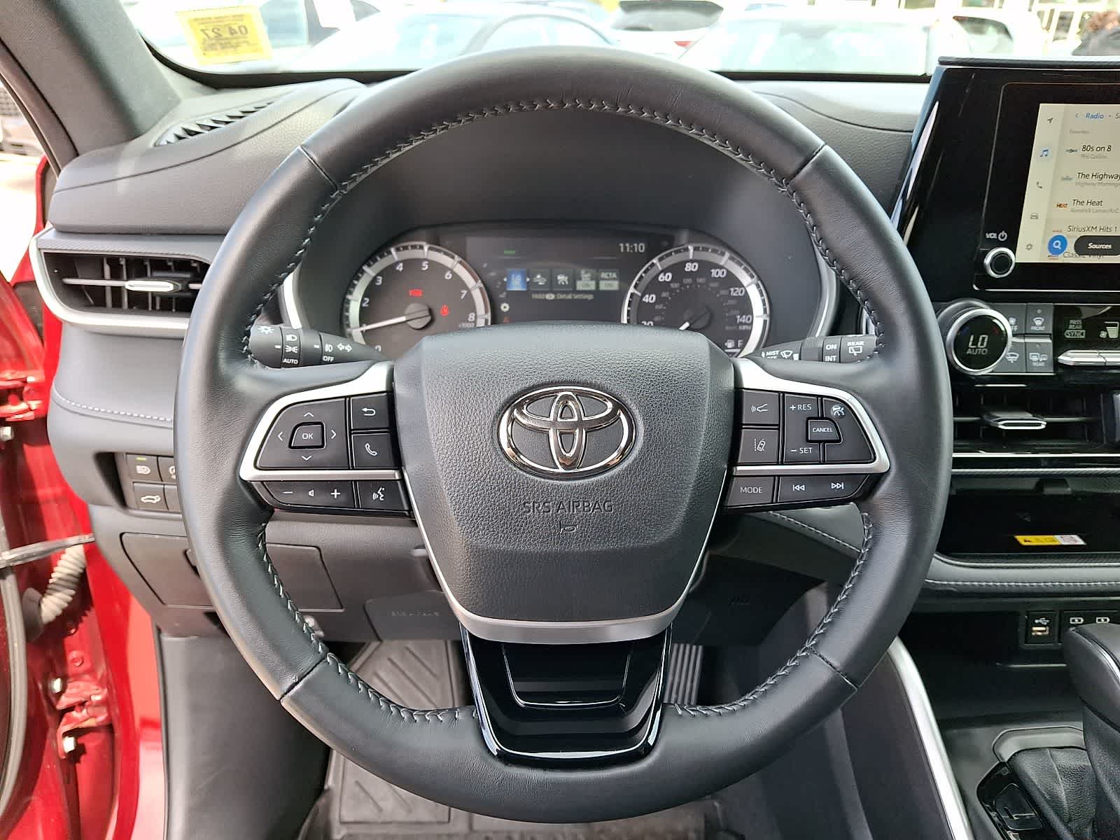 Thumbnail: 2023 Toyota Highlander - 24