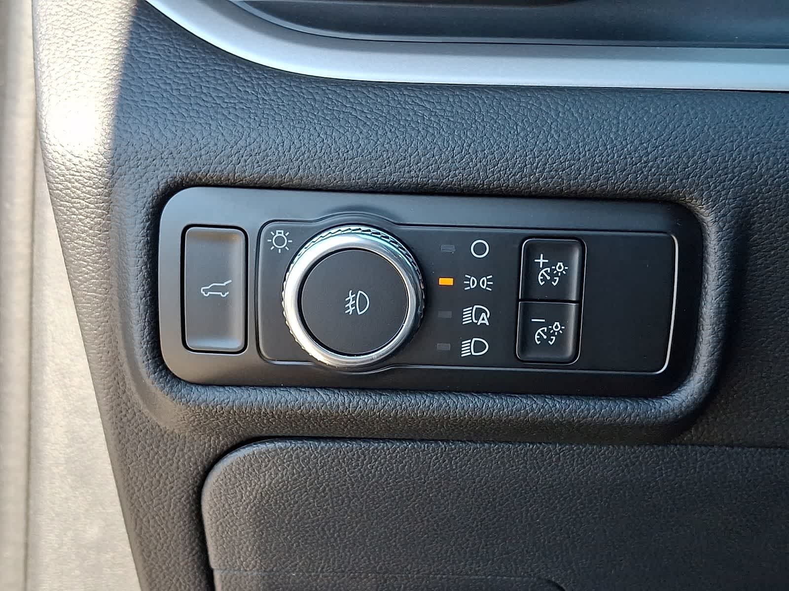 Thumbnail: 2023 Ford Explorer - 29