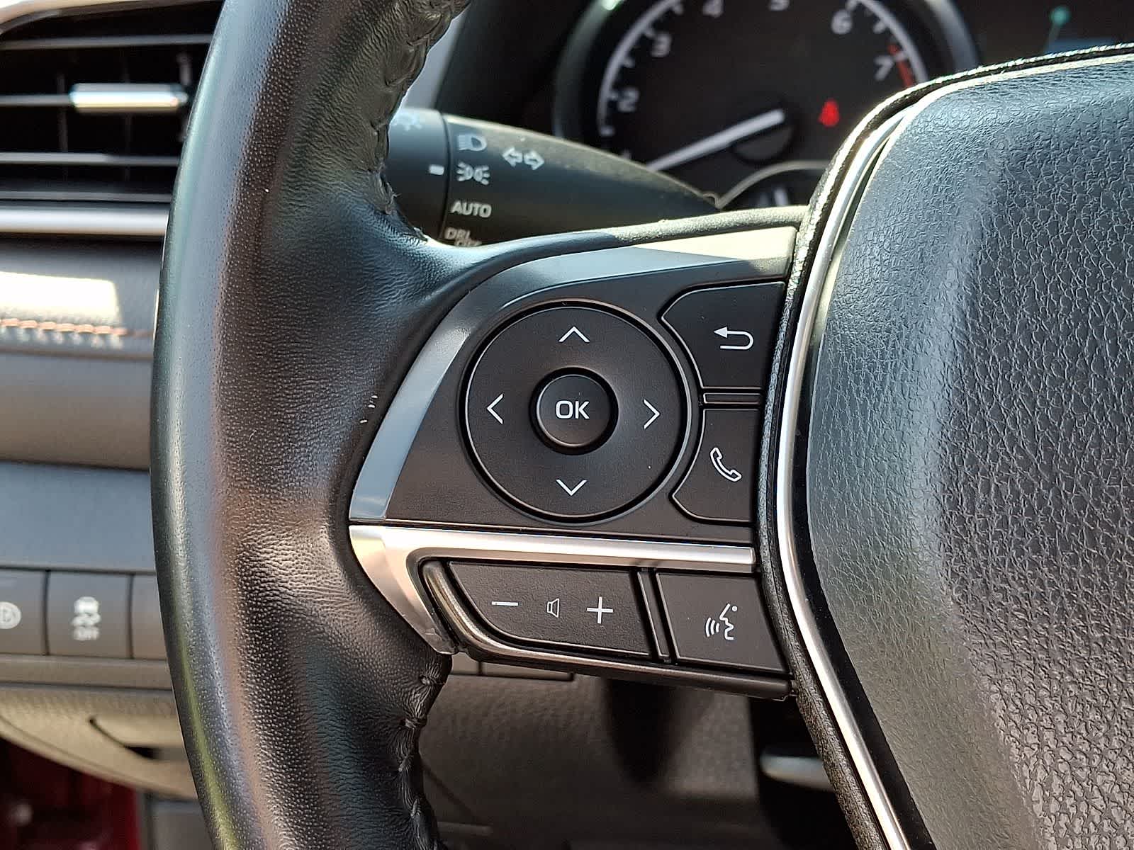 Thumbnail: 2020 Toyota Camry - 25