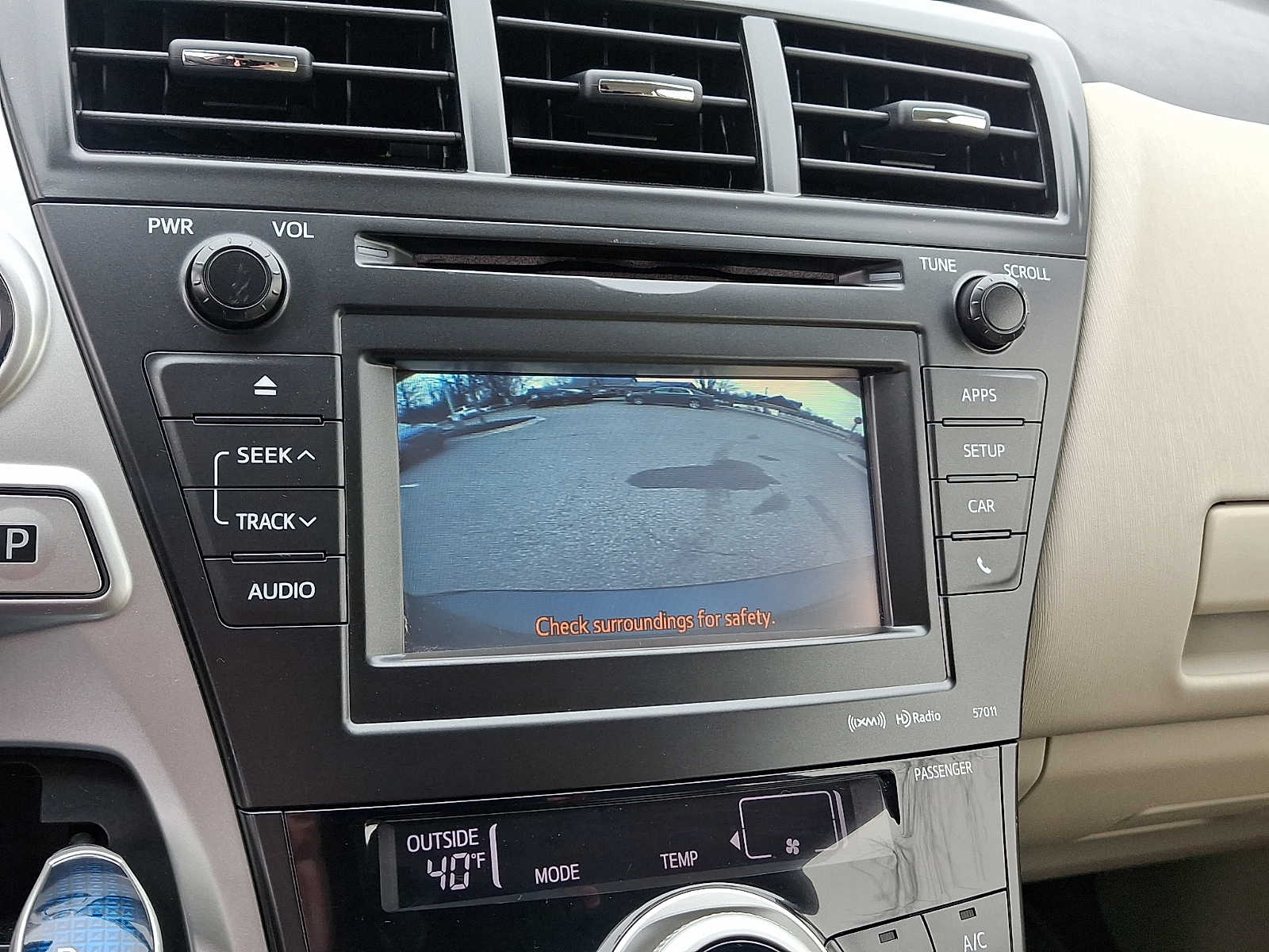 Thumbnail: 2012 Toyota Prius v - 19