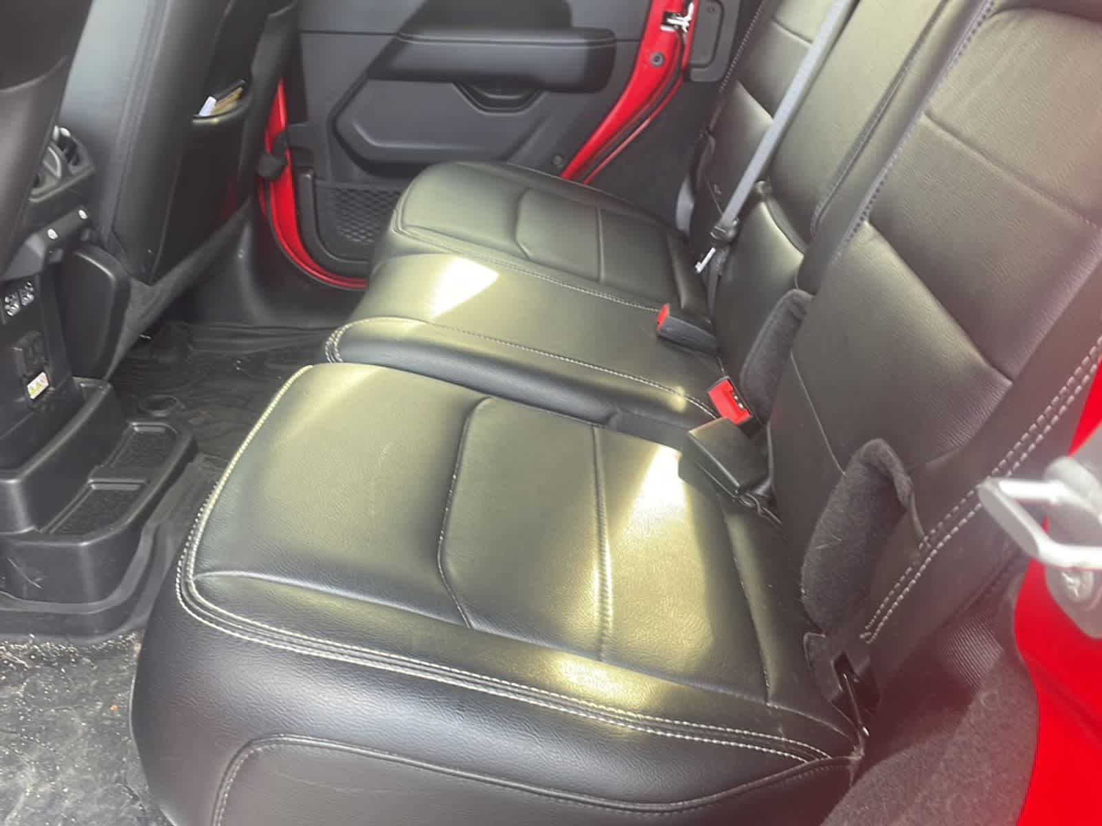 Thumbnail: 2022 Jeep Wrangler - 13