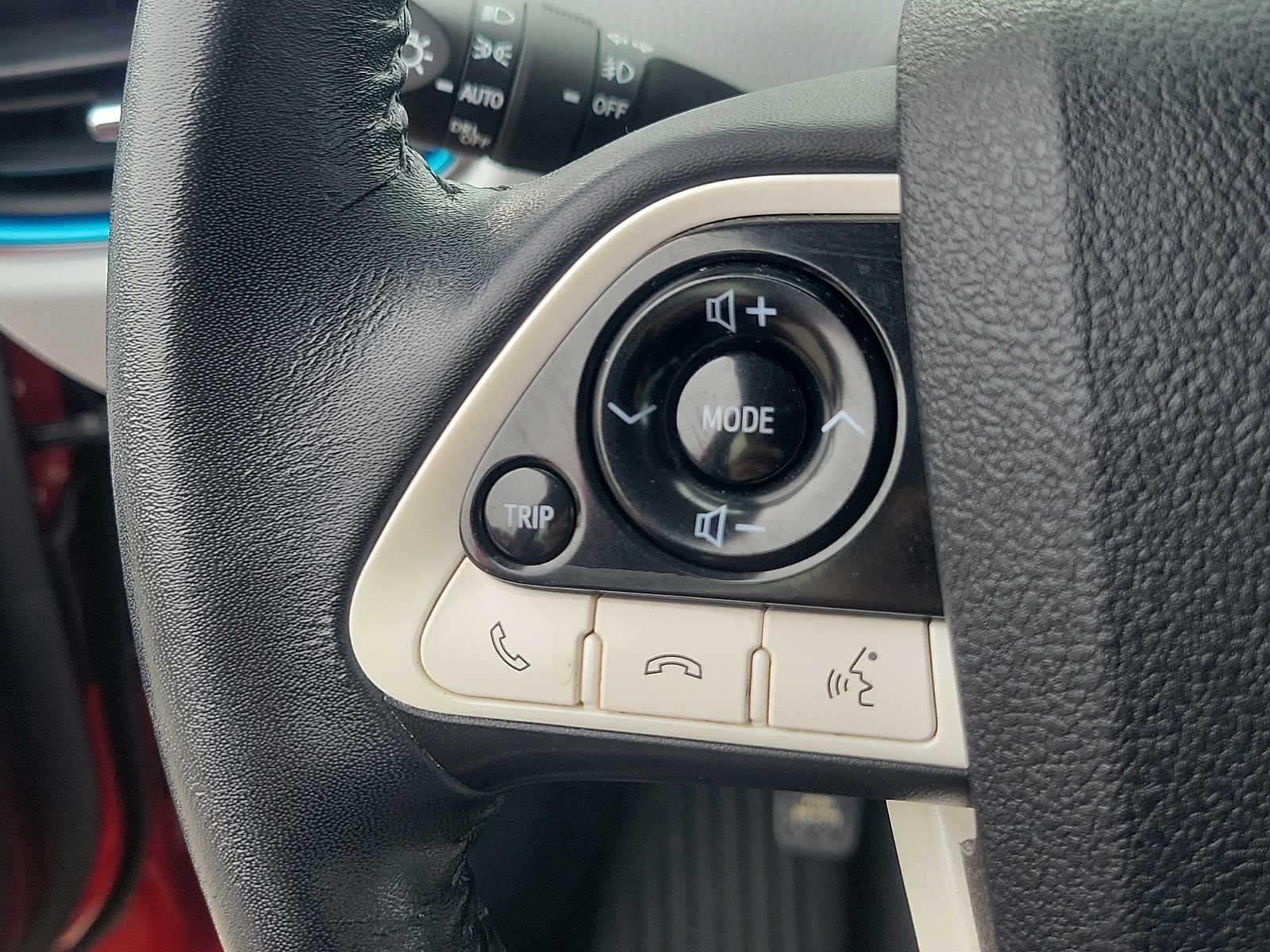 Thumbnail: 2018 Toyota Prius Prime - 23