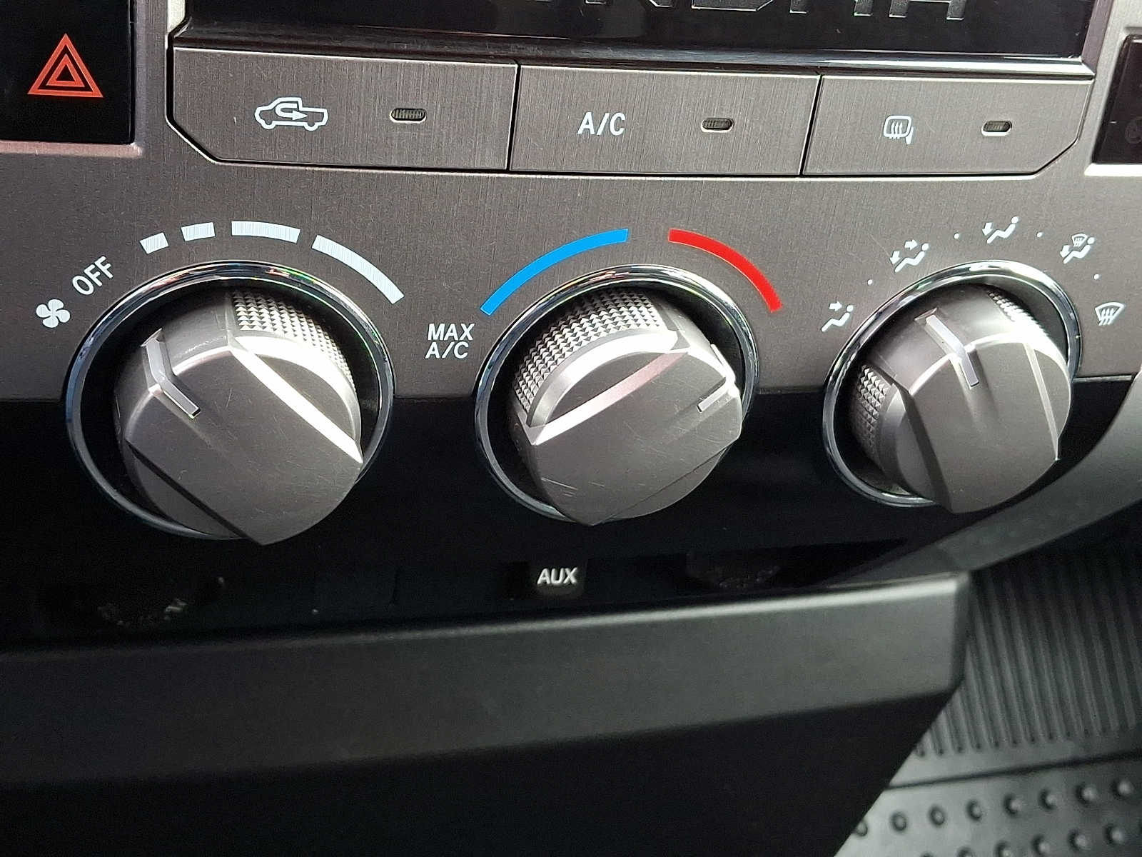 Thumbnail: 2019 Toyota Tundra - 18