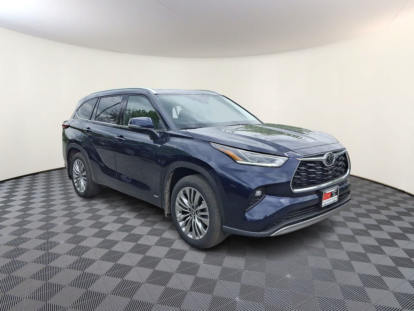 Thumbnail: 2026 Toyota Highlander - 3