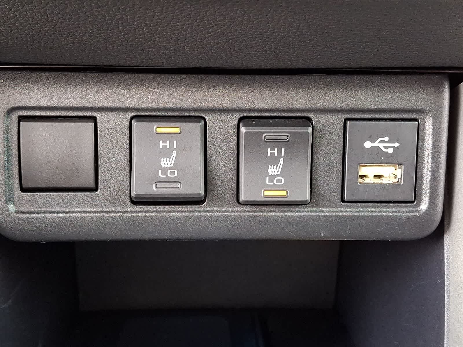 Thumbnail: 2022 Toyota Corolla Cross - 28