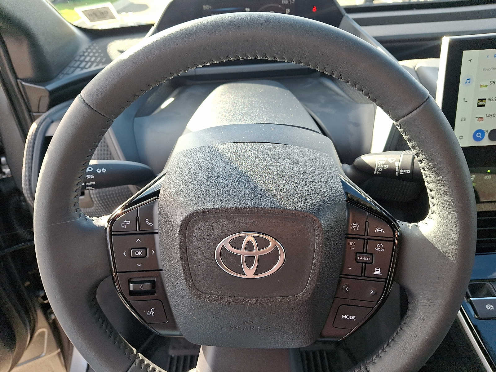 Thumbnail: 2025 Toyota bZ4X - 22