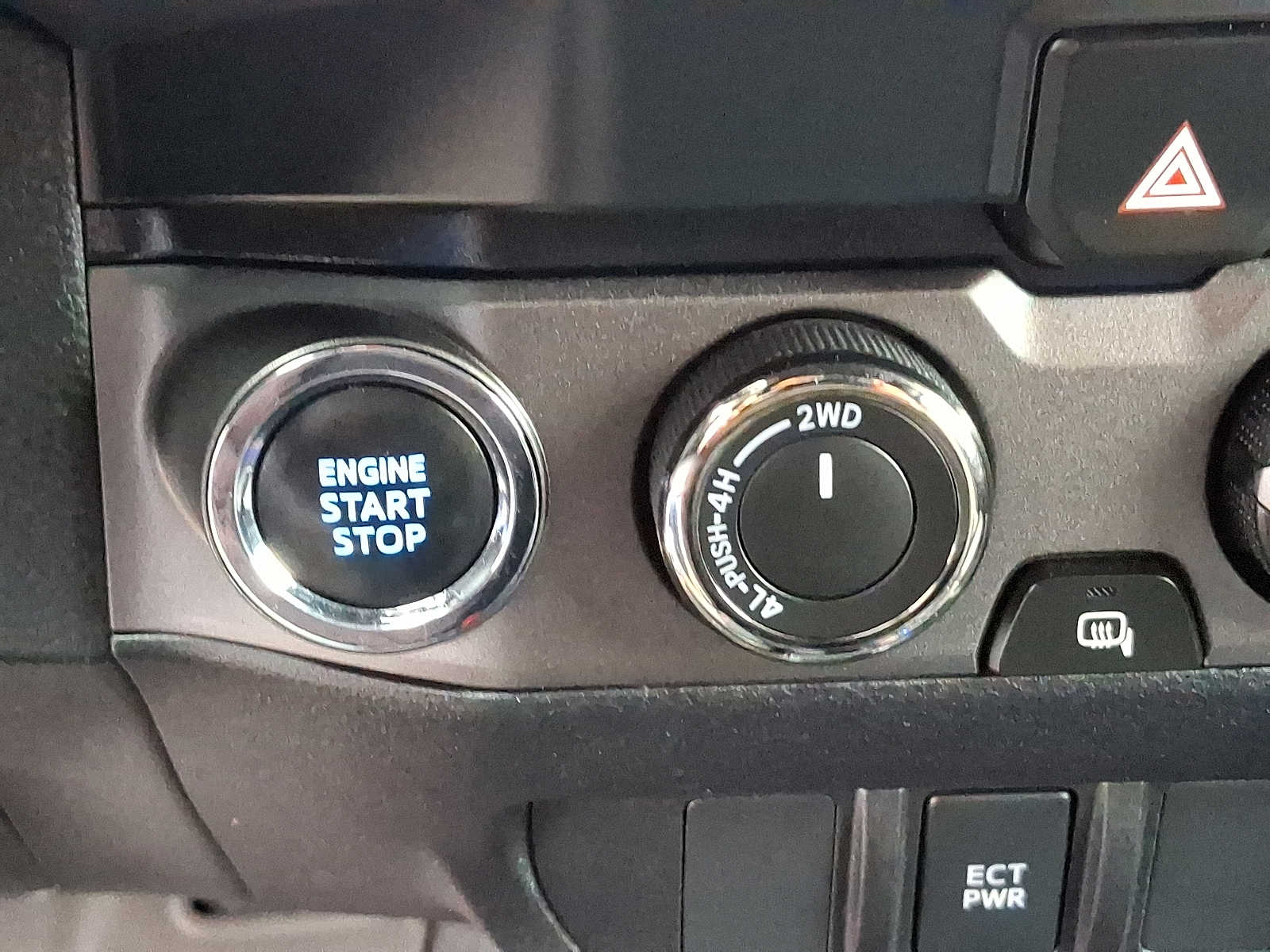 Thumbnail: 2022 Toyota Tacoma - 25