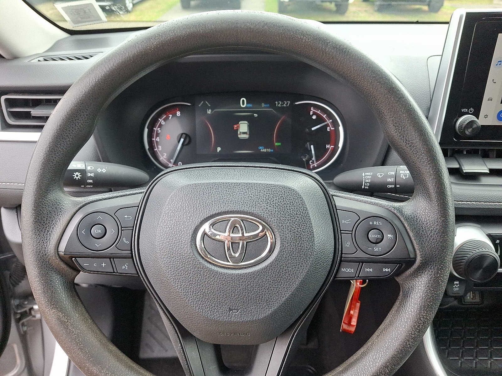 Thumbnail: 2023 Toyota RAV4 - 21