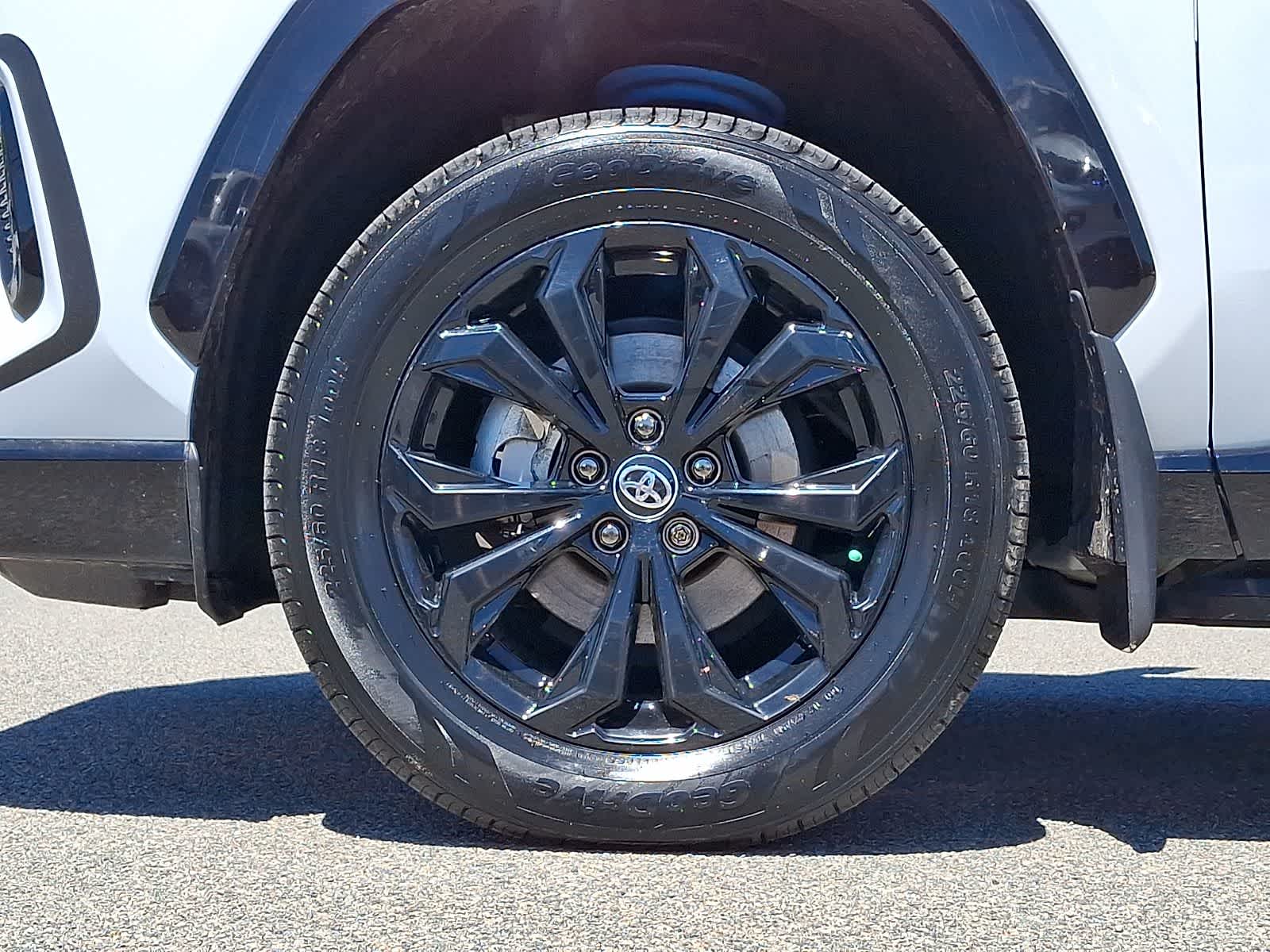 Thumbnail: 2024 Toyota RAV4 - 11