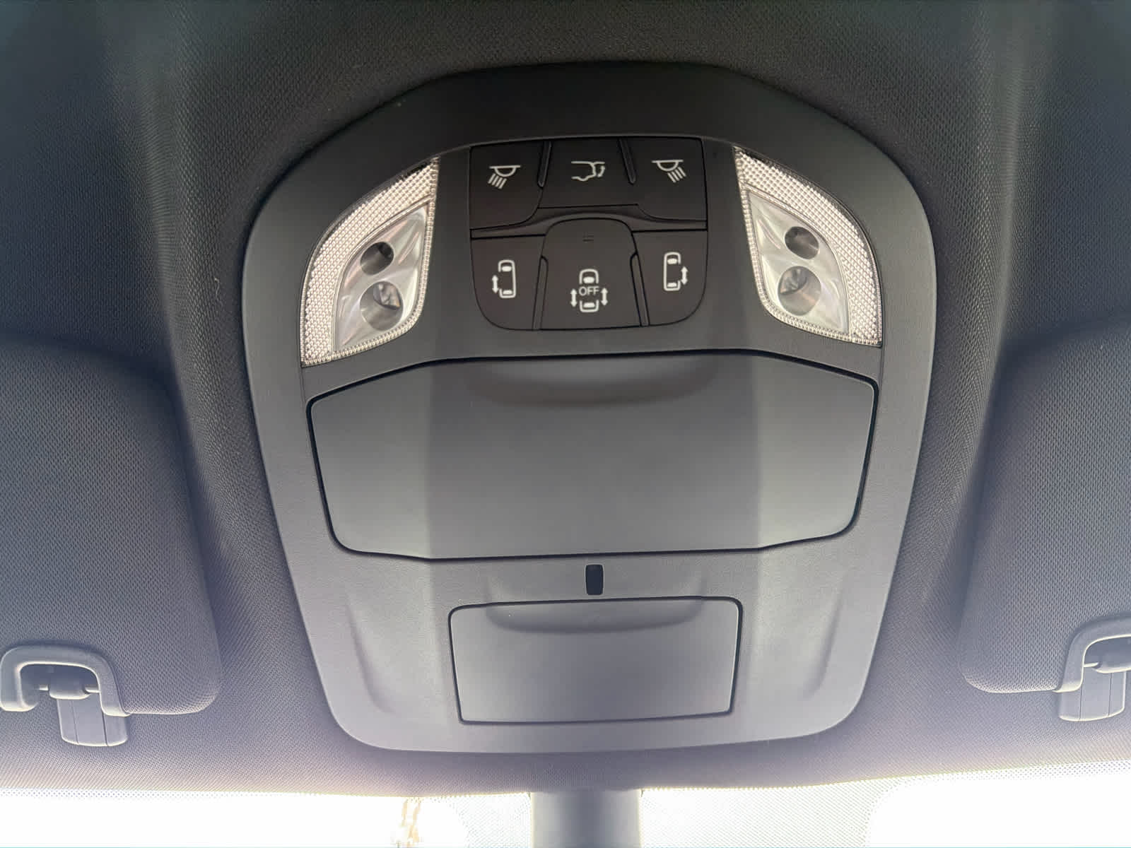 Thumbnail: 2025 Chrysler Pacifica - 19