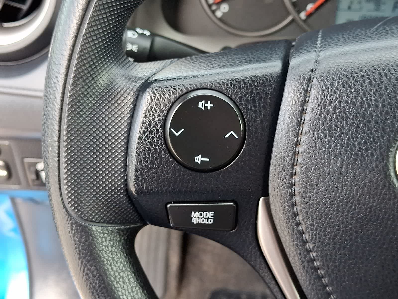 Thumbnail: 2016 Toyota RAV4 - 22