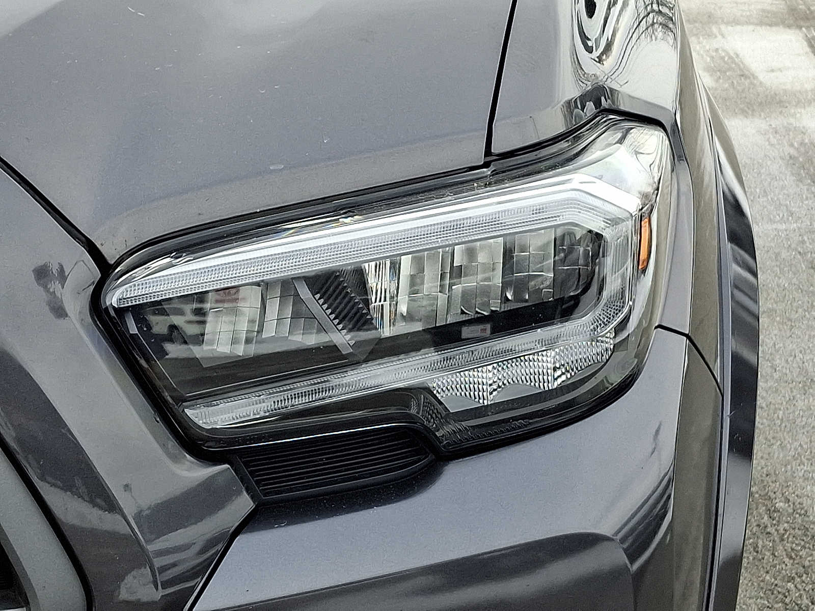 Thumbnail: 2021 Toyota Tacoma - 12