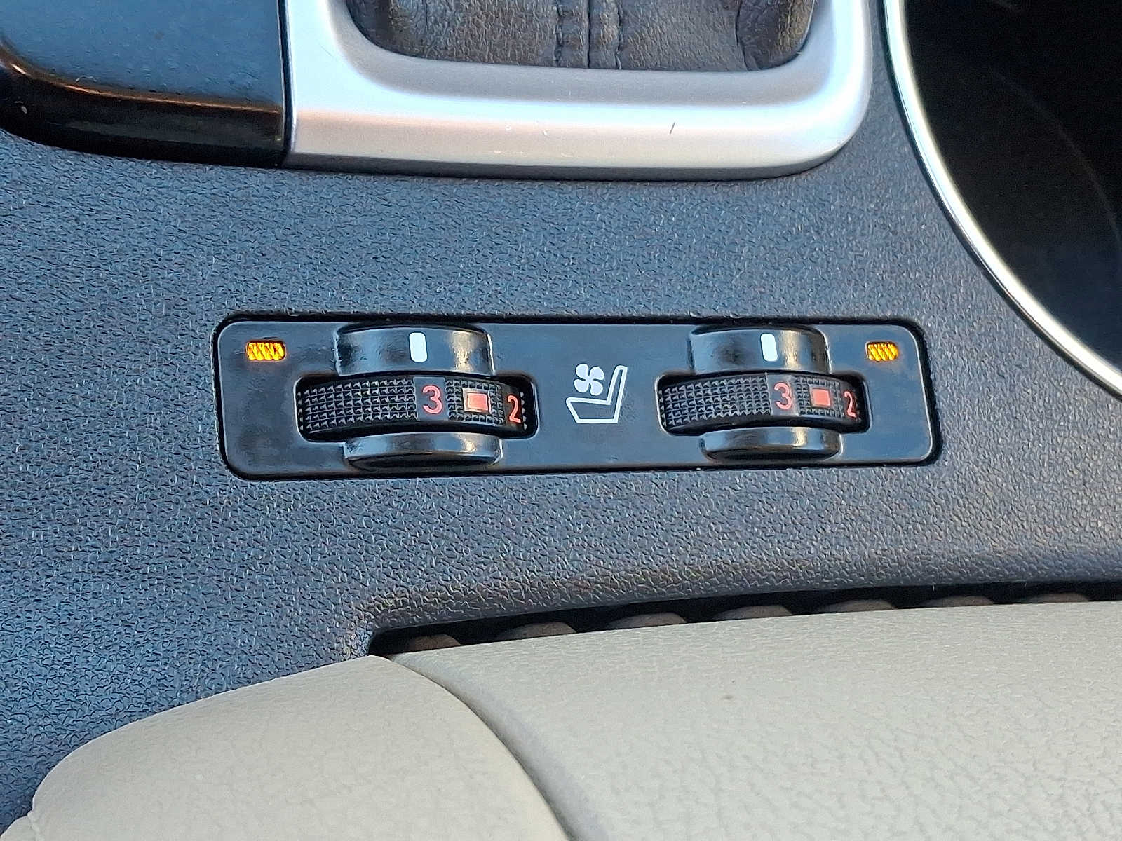 Thumbnail: 2015 Toyota Highlander - 24