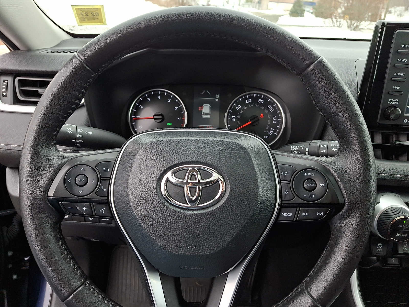 Thumbnail: 2022 Toyota RAV4 - 22