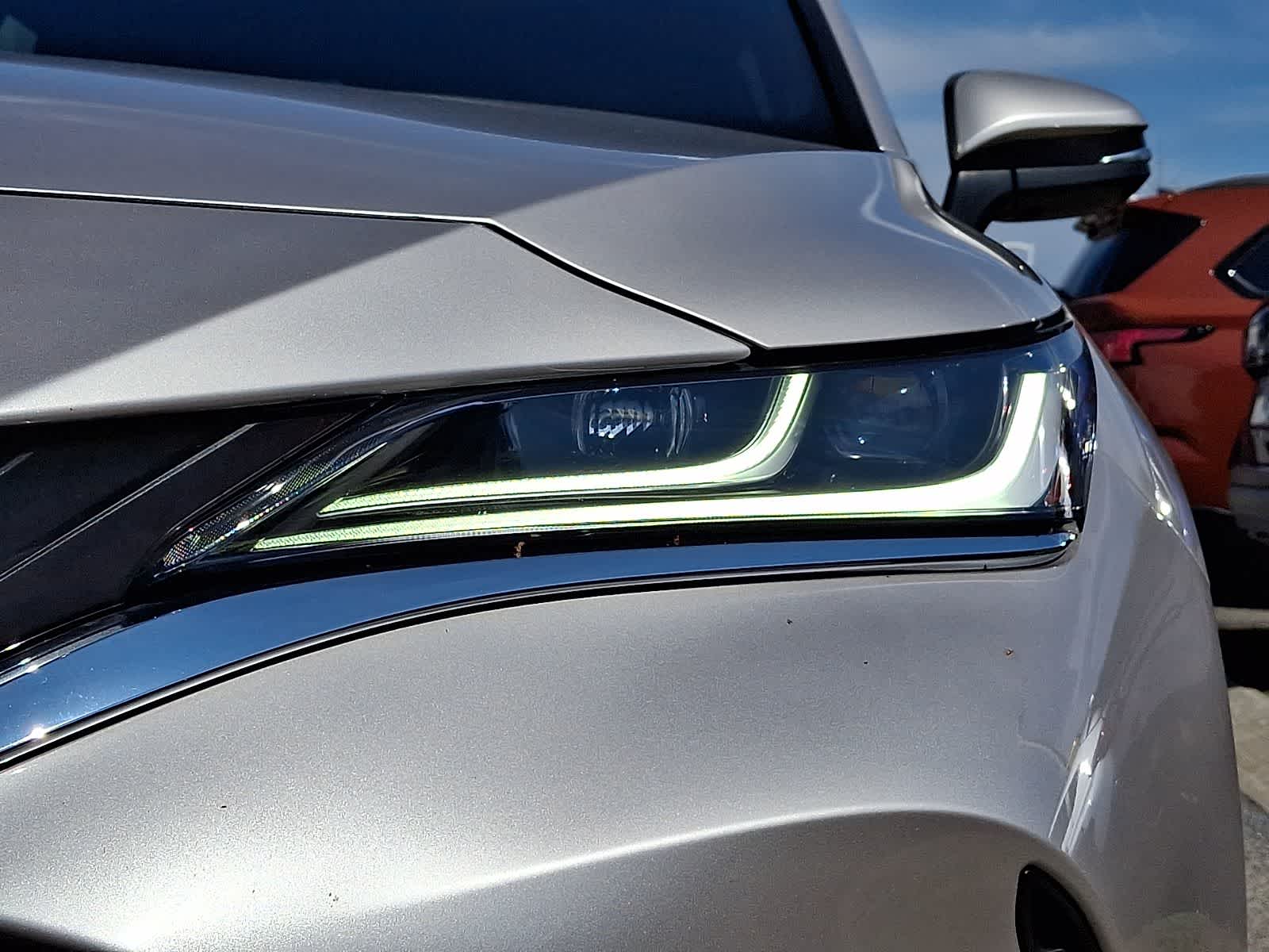 Thumbnail: 2023 Toyota Venza - 12