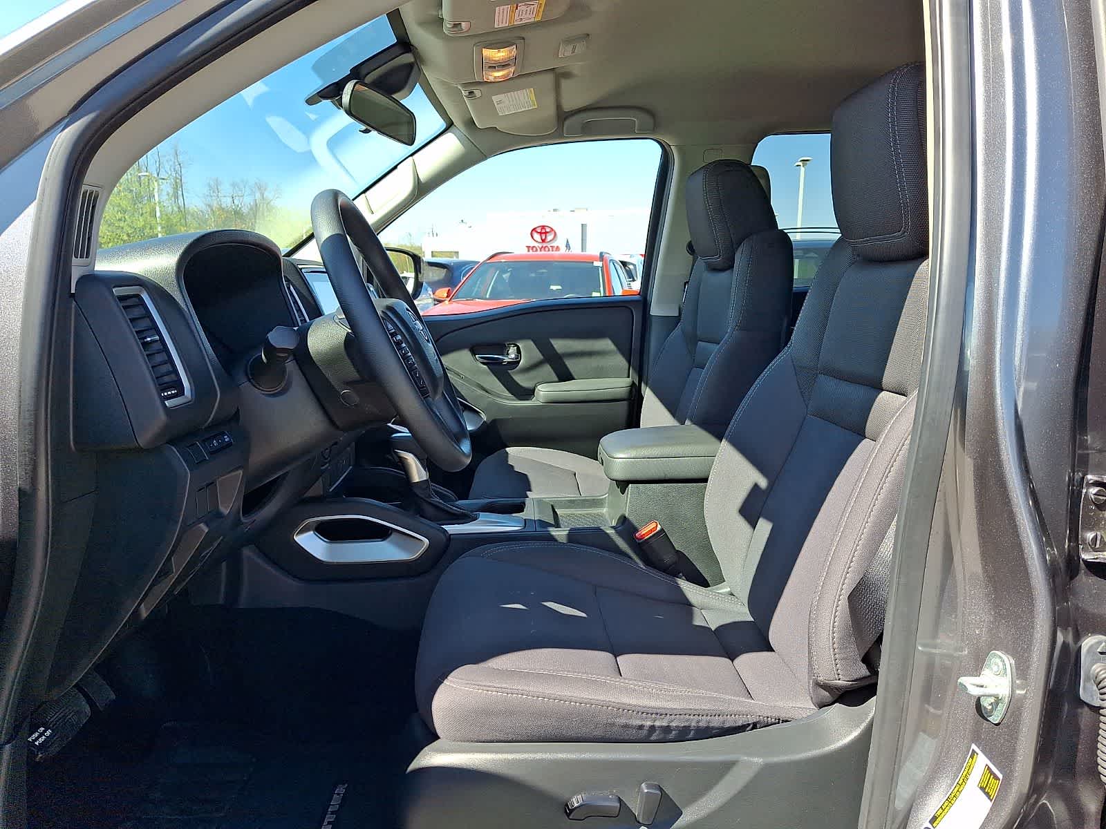 Thumbnail: 2024 Nissan Frontier - 14