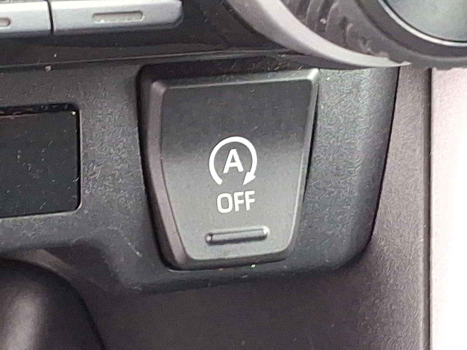 Thumbnail: 2023 Toyota RAV4 - 27