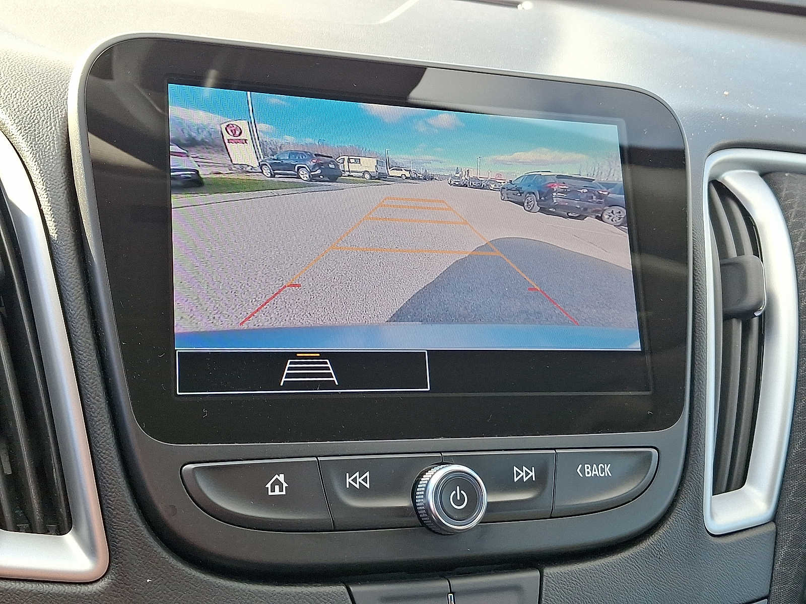 Thumbnail: 2024 Chevrolet Malibu - 18