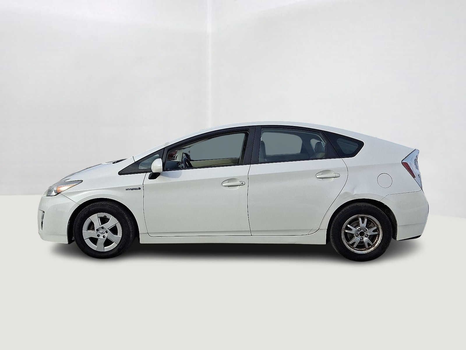 Thumbnail: 2010 Toyota Prius - 9