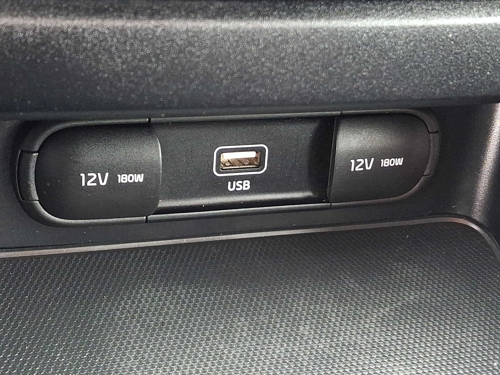 Thumbnail: 2023 Kia Forte - 23