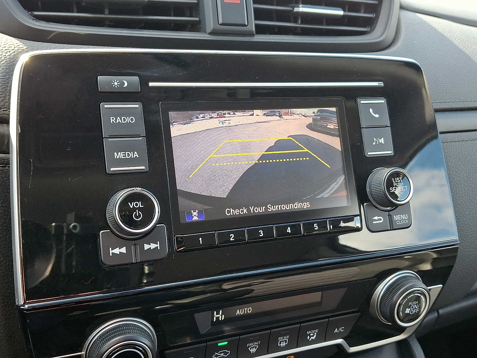 Thumbnail: 2018 Honda CR-V - 18