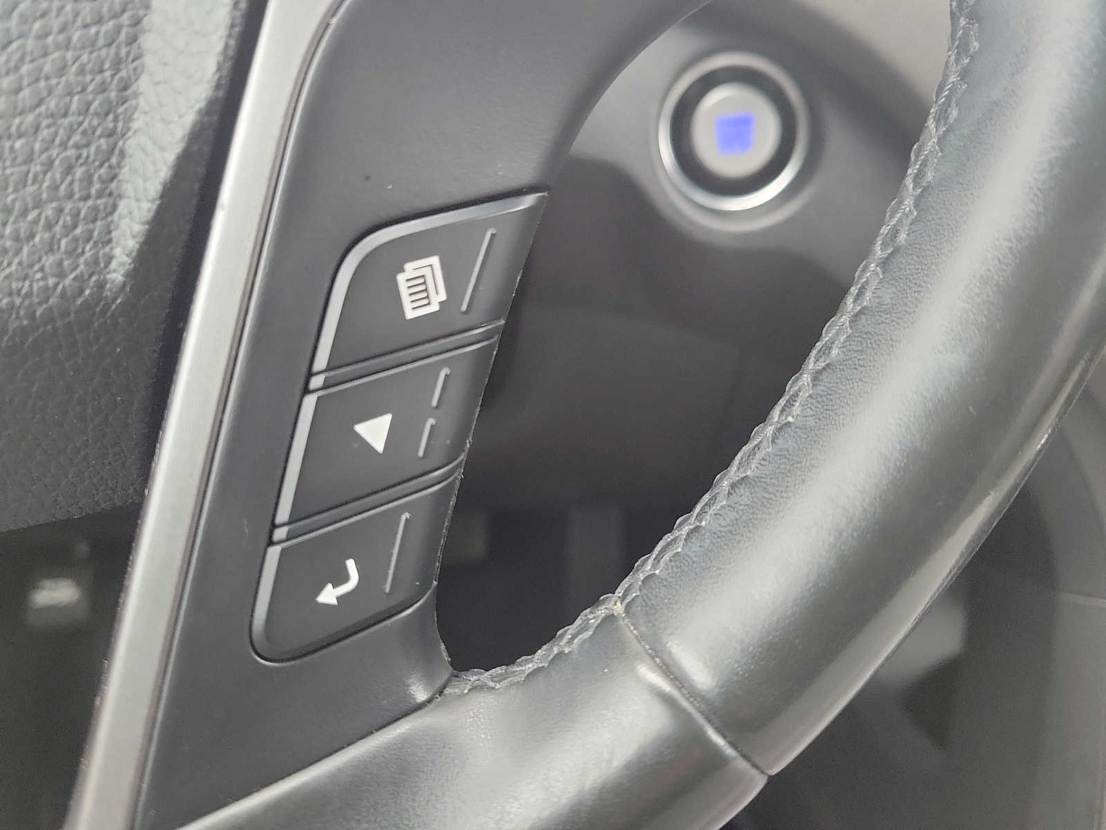 Thumbnail: 2017 Hyundai Santa Fe - 23