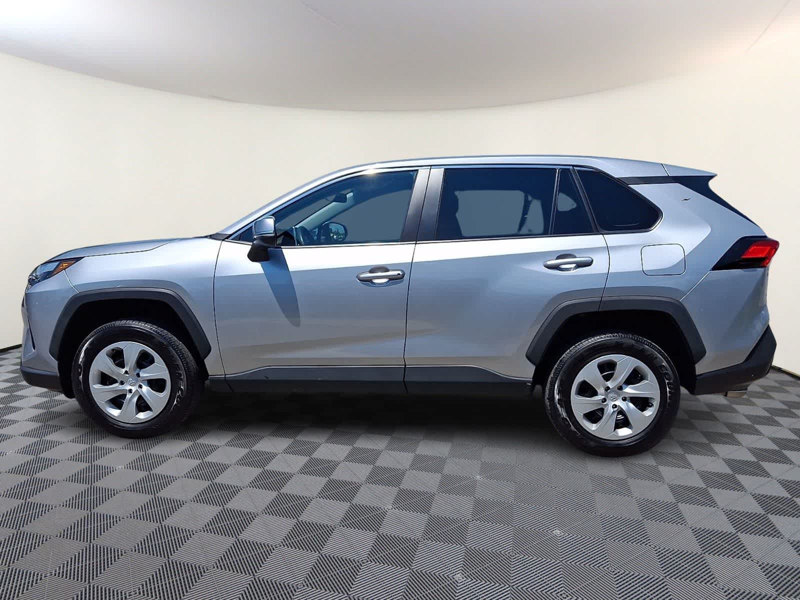 Thumbnail: 2023 Toyota RAV4 - 10