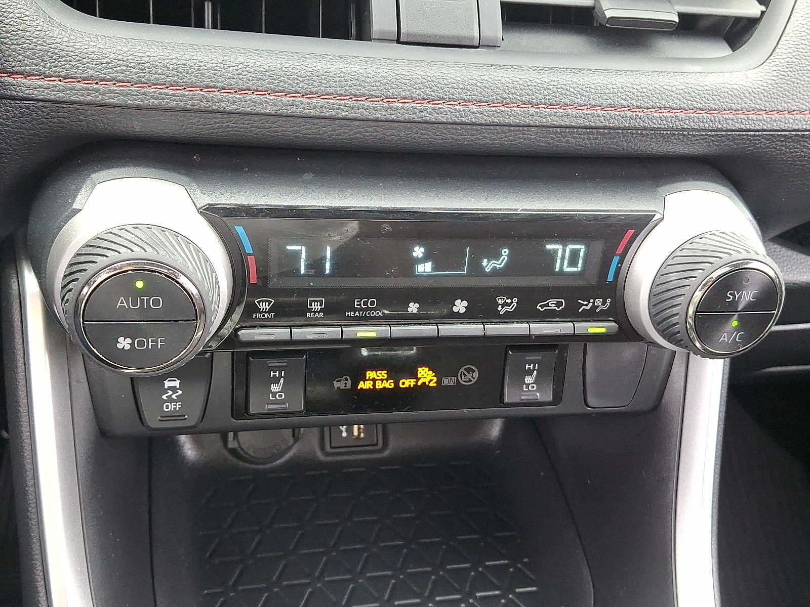 Thumbnail: 2024 Toyota RAV4 - 19